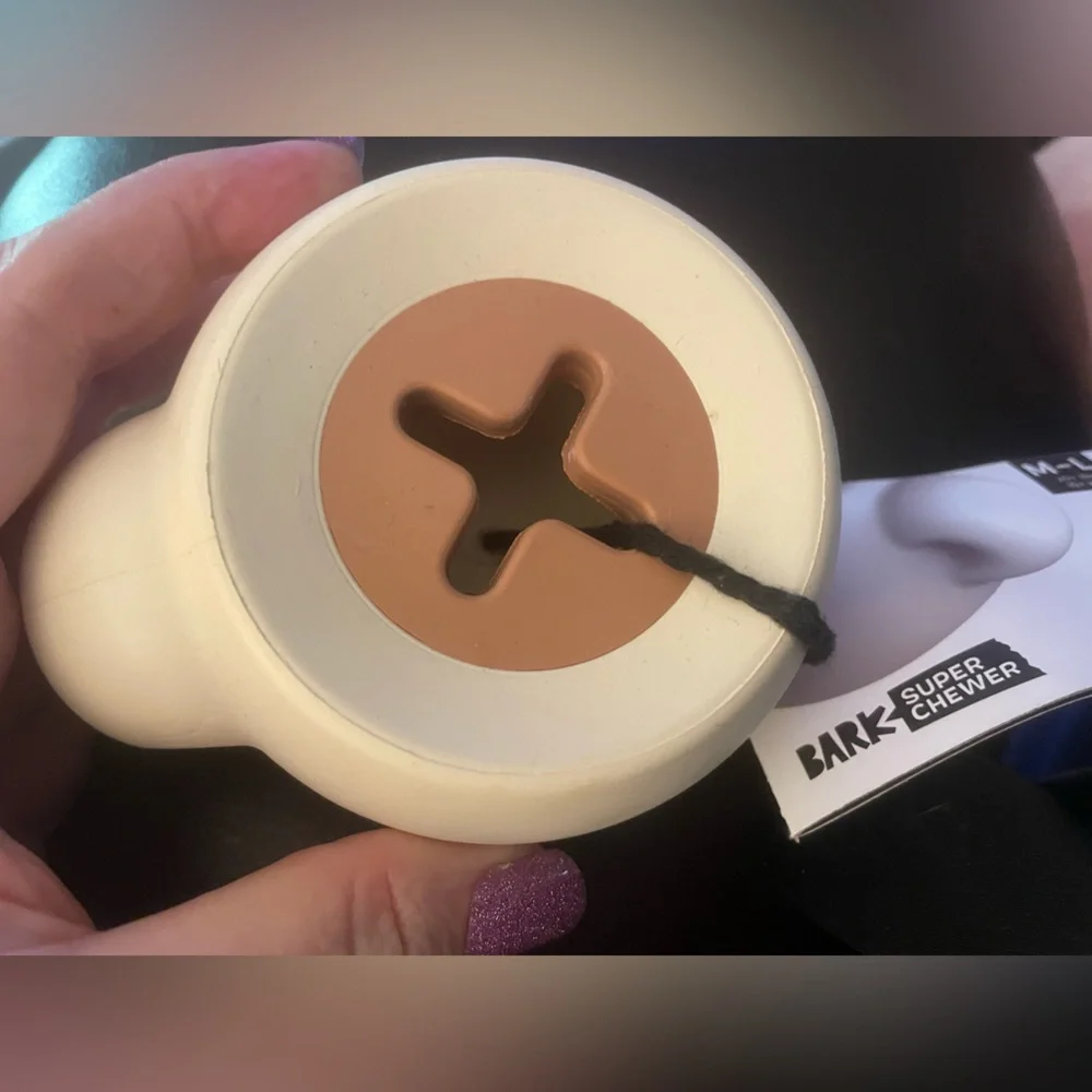 Bark Box Super Chewer M-L dog latte yappucino Pupachino dog toy treat dispensing